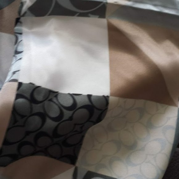 Coach bundle Coach Shoes and Scarf duo 2piece set - Picture 7 of 13